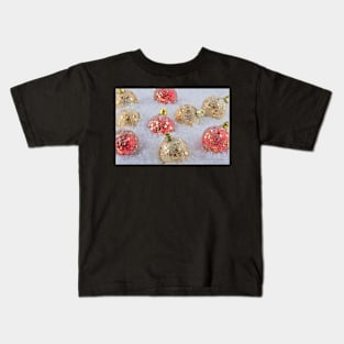 Red and Gold Christmas baubles Kids T-Shirt